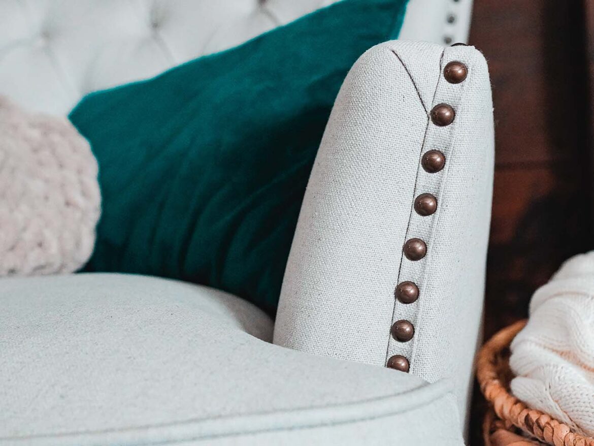 How an Accent Chair Can Upgrade Your Modern Farmhouse Living Room in Just 5 Steps