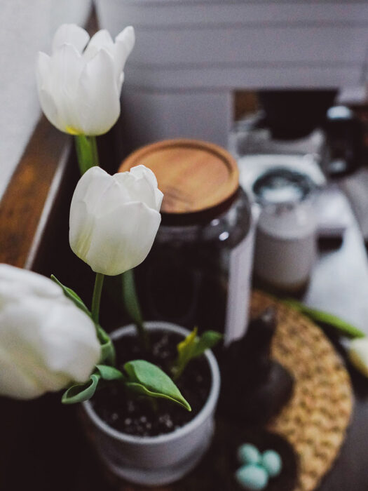 Refreshing Spring Tulips as Decor for the Coffee Bar