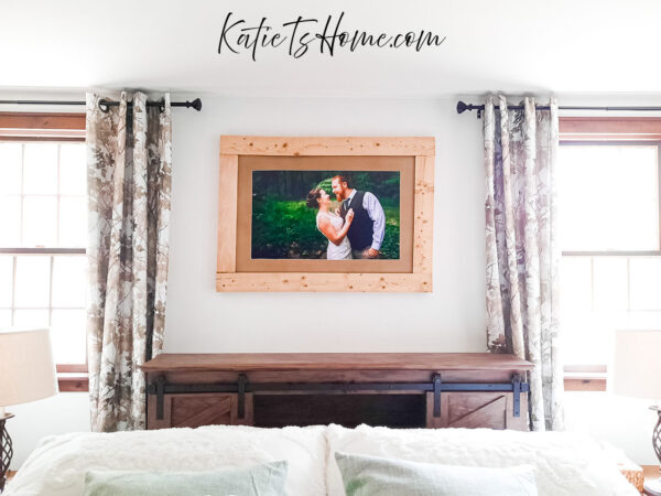 Farmhouse DIY Pallet Picture Frame Idea- Katie T's Home