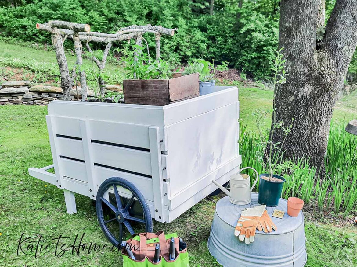Unique Outdoor Potting Station idea for Gardening and Entertaining- Katie T's Home