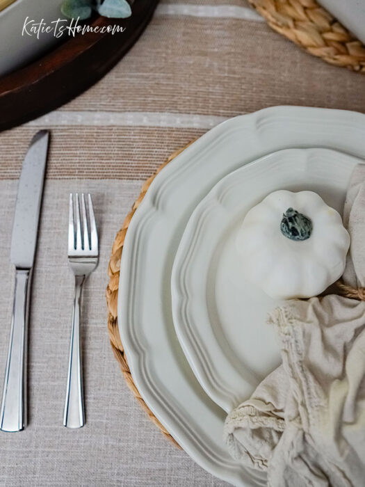 Secrets of an Instagram-Worthy Friendsgiving Table v6- Homemaking with Katie T's Home